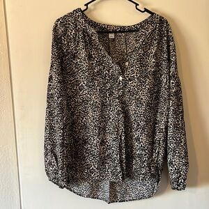 Old Navy leopard top 🐆